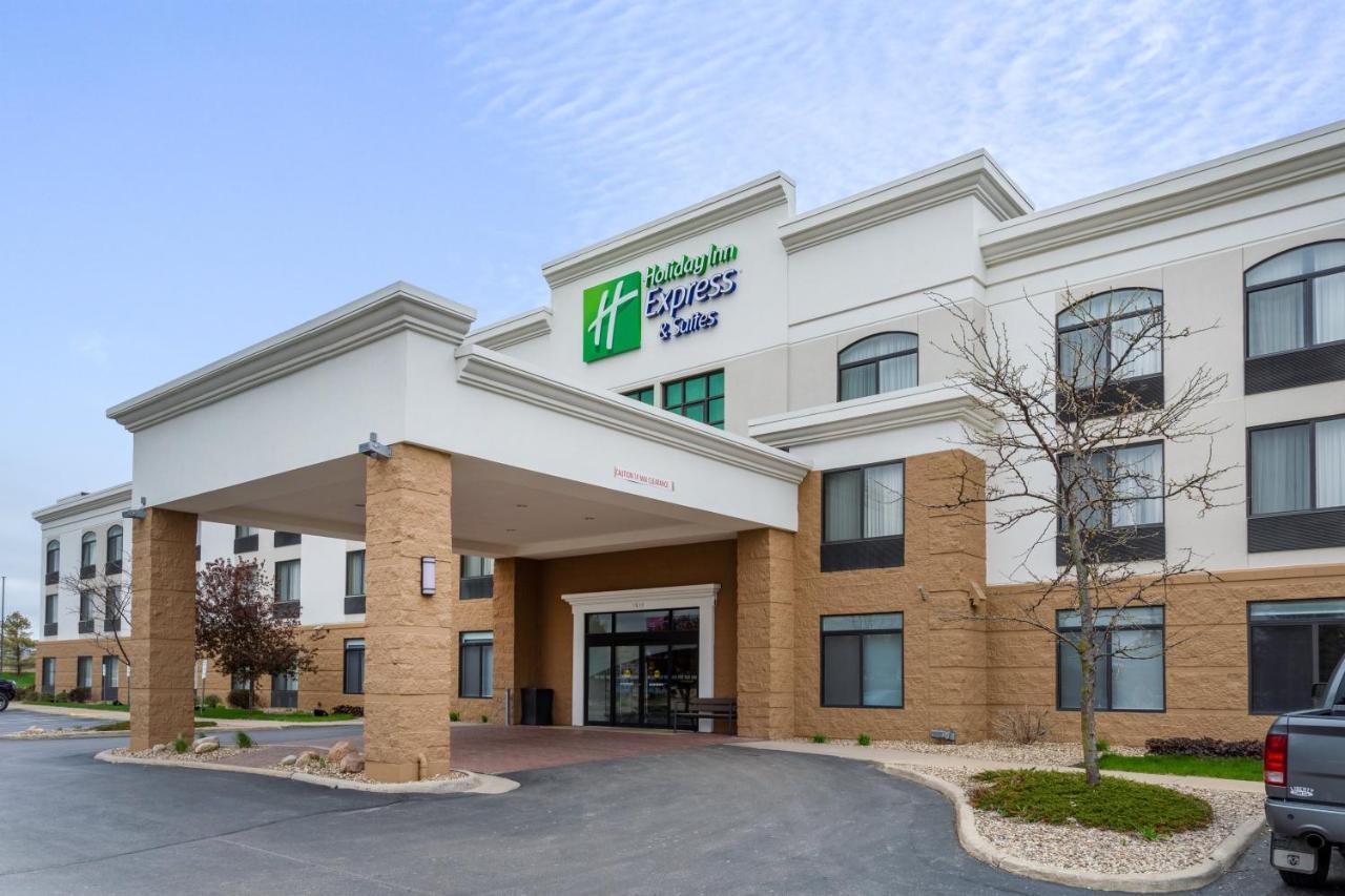 Holiday Inn Express & Suites Cedar Falls - Waterloo By Ihg Exterior photo